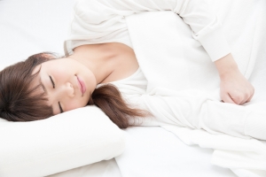 冬の寝汗を対策し、睡眠の質を上げる方法とは？